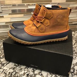 Sorel Out N About Waterproof Boot - Size 8 - NIB